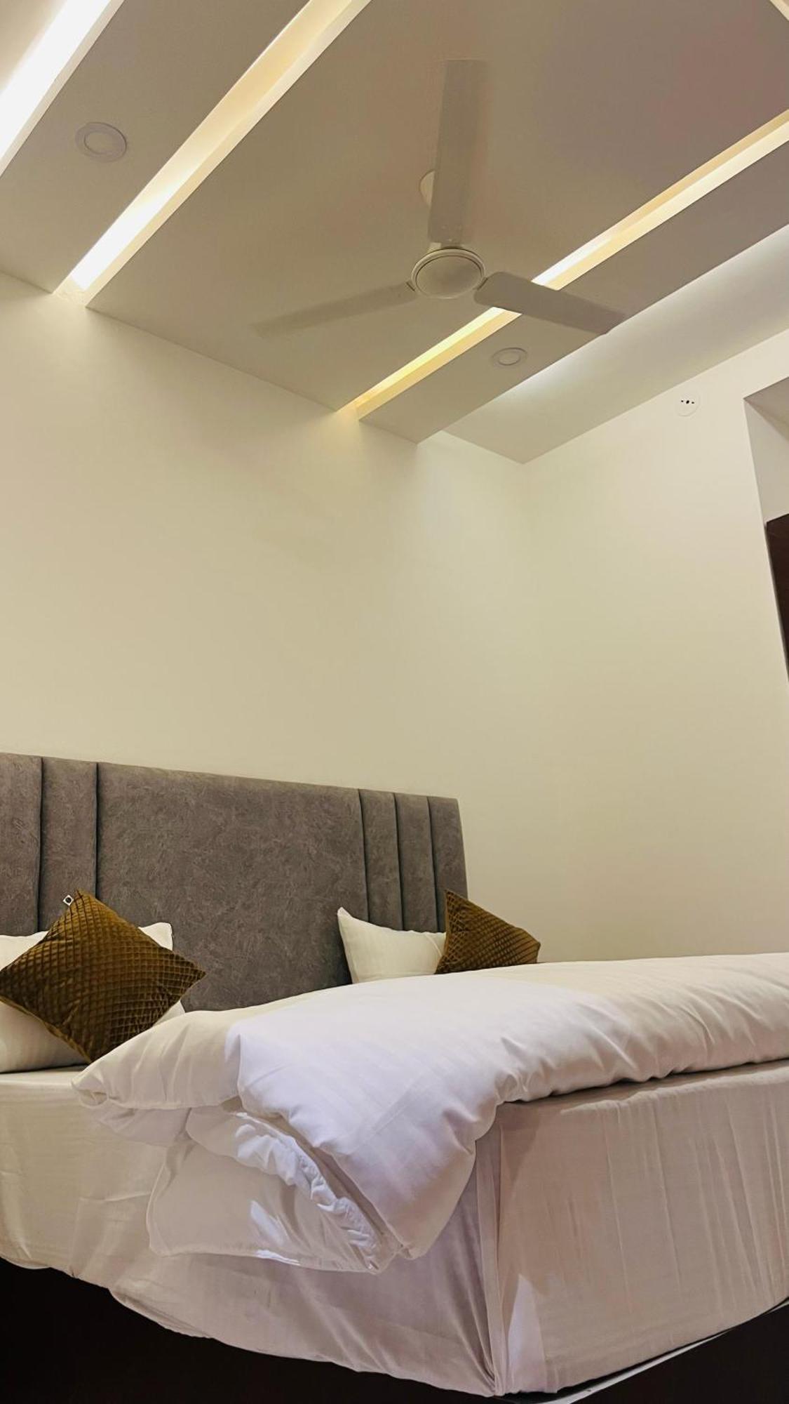 Hotel Revanta Bhilwara Exteriör bild
