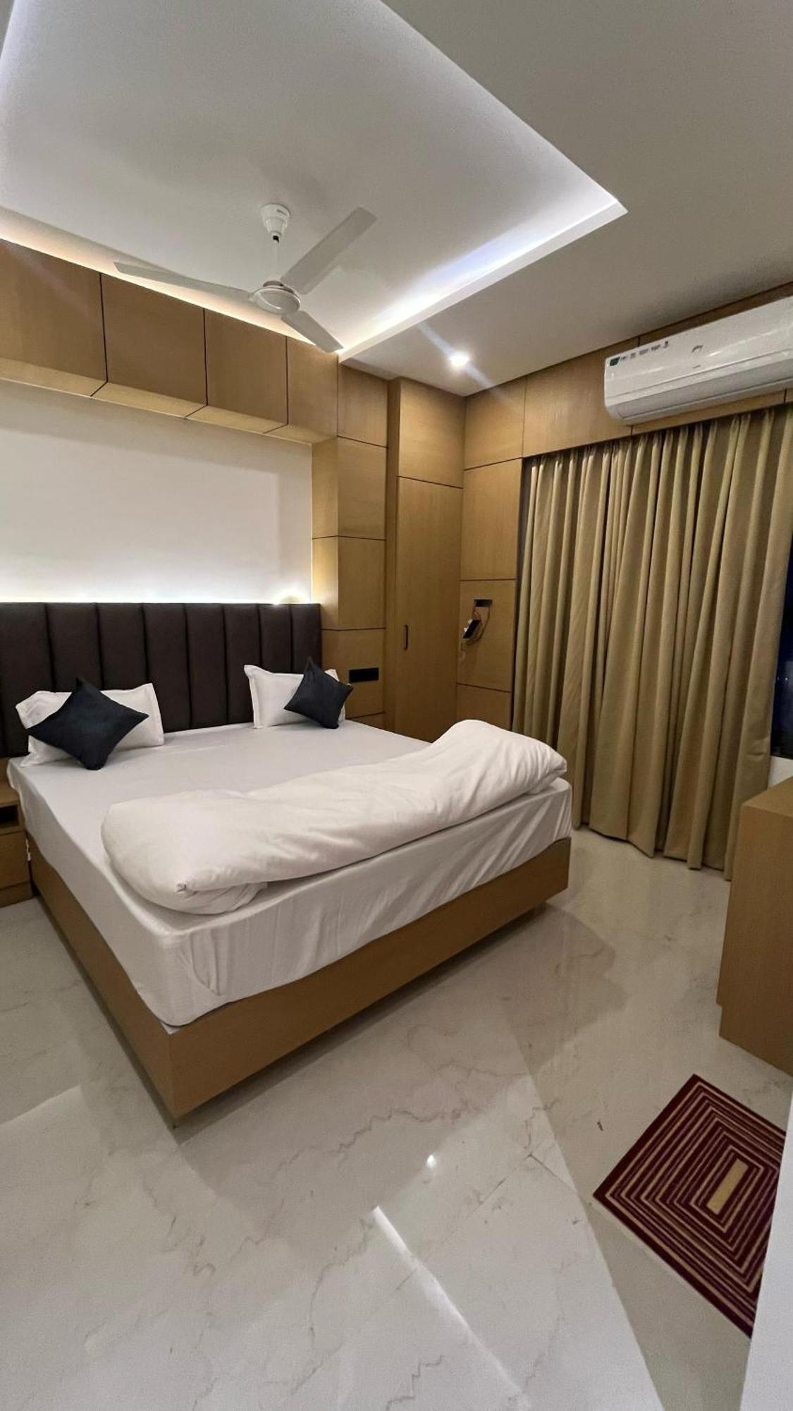 Hotel Revanta Bhilwara Exteriör bild